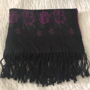 🎭JANUARY END OF MONTH SALE🎭 The Specialty House Scarf